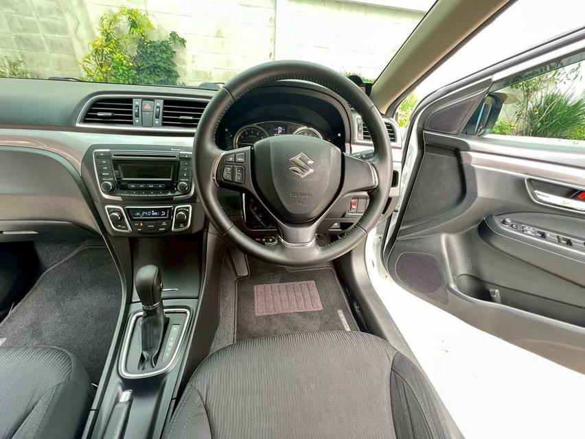 Suzuki Ciaz ปี 2016 รุ่น GLX 1.25L CVT TOP✨สวยสุดในรุ่น มือเดียวป้ายแดง สีเดิมทั้งคัน 9