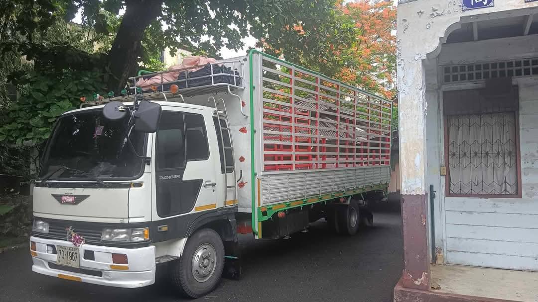 รถรับจ้าง ขนย้ายคอนโด รับขนของทุกชนิด 6
