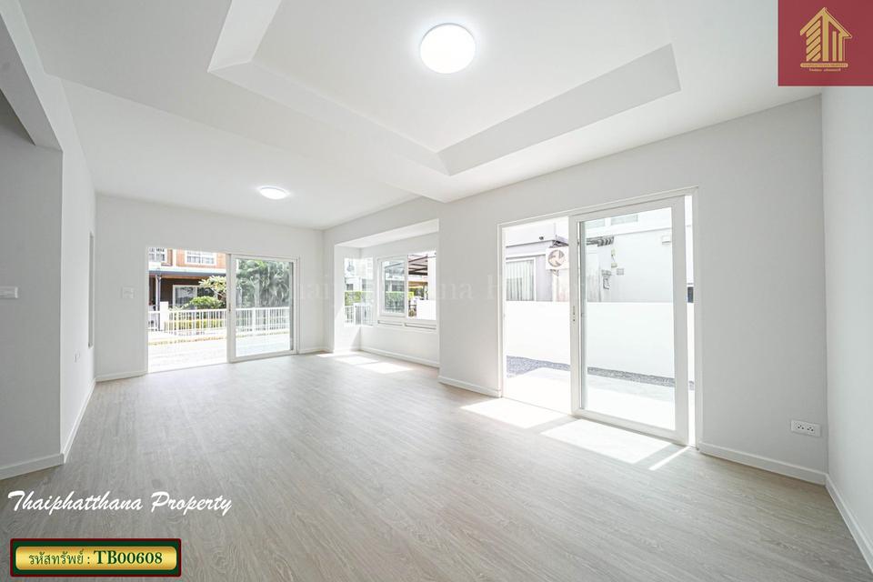 มัณฑนา เลค วัชรพล สุขาภิบาล 5 5