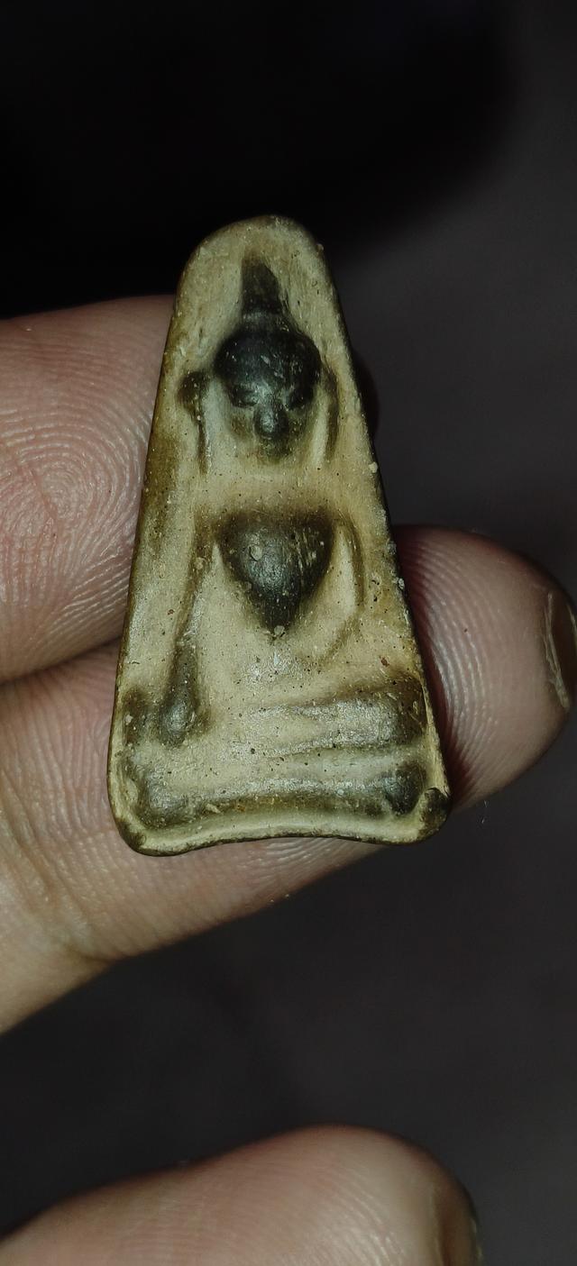 พระผงสุพรรณ หลวงพ่อดี ปี13 สีพิกุล