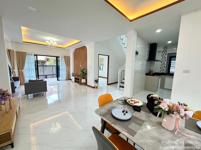 ฟลอร่าวิลล์ สุวินทวงศ์ 5