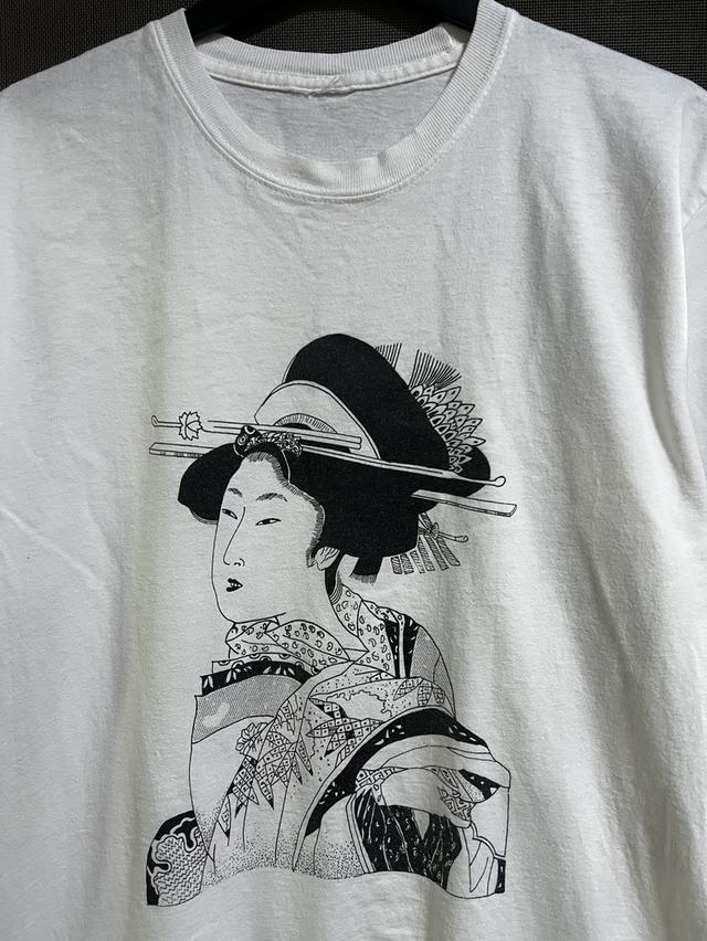 เสื้อยืด Vintage มือ 2