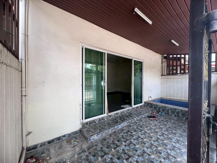 ขายทาวน์เฮ้าส์ ติดรถไฟฟ้า ลาดพร้าว71 ต่อเติมเต็ม ** เพียง 6.5 ล้านบาท ** -1636