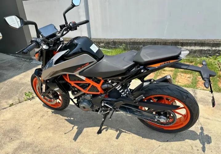 2024 KTM Duke 390 2