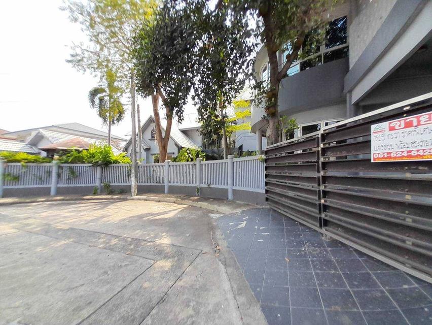 ให้เช่าบ้านเดี่ยวพัฒนาการ57 พื้นที่ 319 ตรว. พร้อมสระว่ายน้ำและฟิสเนสส่วนตัว (N.934) 1