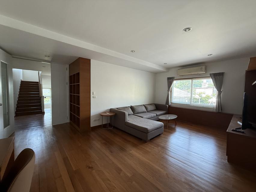 House/Private Unit for Rent in Ekkamai 22 | Separate Entrance | Independent Living Space in a Semi-Detached House 9