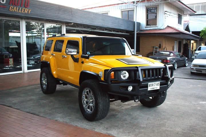 Hummer H3 สีเหลือง