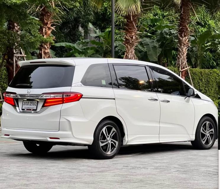 Honda Odyssey มือสอง สีขาว 4