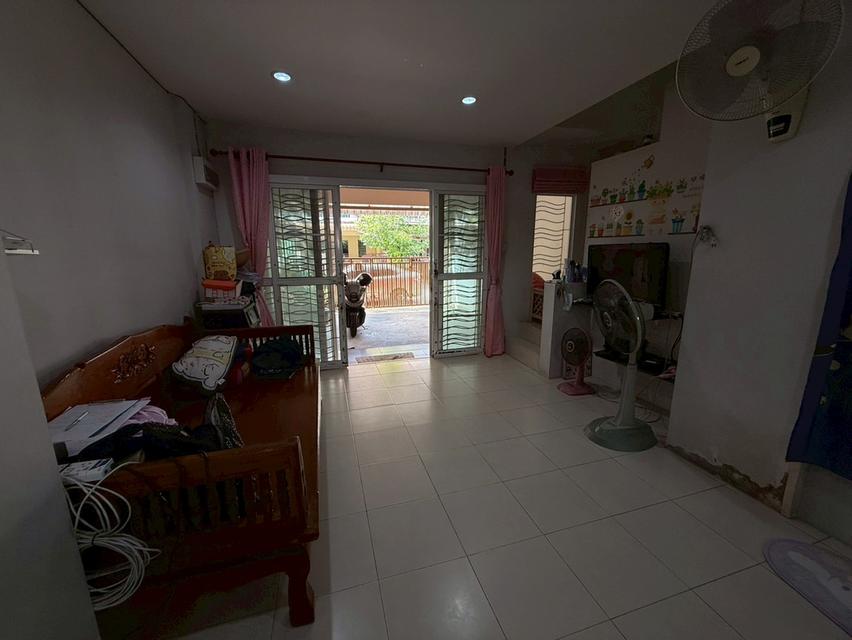 หมู่บ้านสุขสำราญ ลีฟวิ่ง (ประชาอุทิศ 90) ถนน รพช.ประชาอุทิศ  ต.คลองบ้านสวน อ.พระสมุทรเจดีย์ จ.สมุทรปราการ 6