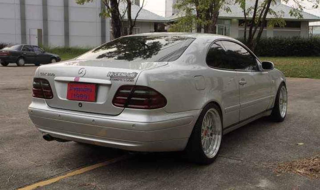 ขายรถมือสอง Mercedes-Benz CLK-Class ปี 2000 3