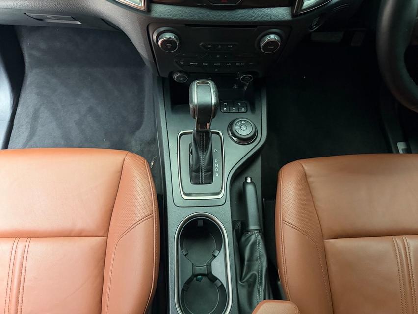 Ford Everest 2.0bi-turbo 4x4 AT ปี 2022 รถมือเดียวป้ายแดง ไม่มีเฉี่ยวชน สีเดิมทั้งคันน็อตไม่มีขยับรถสวยสุดๆ 💯 รูปที่ 5