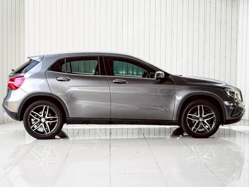 BENZ GLA-CLASS, 200 ปี 2017 โฉม W156 ปี14-20