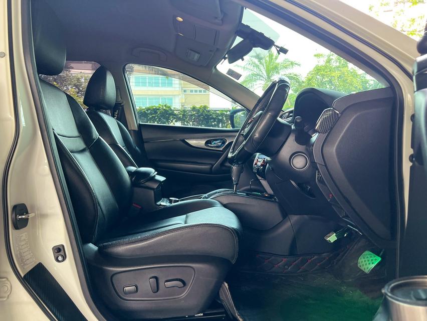 ขายรถ nissan  X-Trail 2.0 4WD HYBRID ปี 2018 สีขาว เกียร์ออโต้ 9