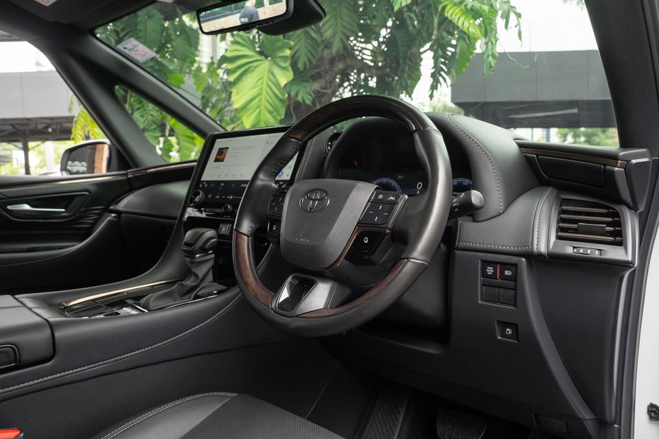 “Toyota Alphard 2.5Z 2WD” ปี 2024 รูปที่ 6