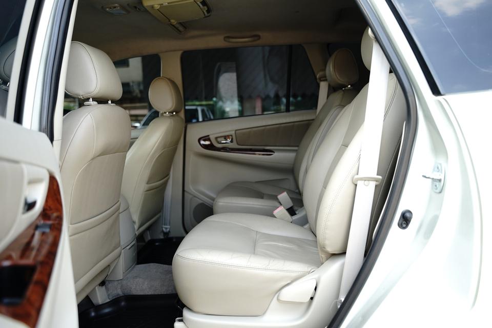 2012 TOYOTA INNOVA 2.0V 9