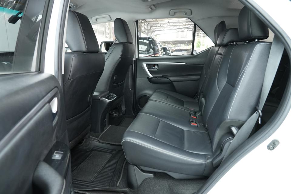 2022 TOYOTA FORTUNER 2.4 V 2WD (MNC) สีขาว เลขไมล์ 75642 กม. 15