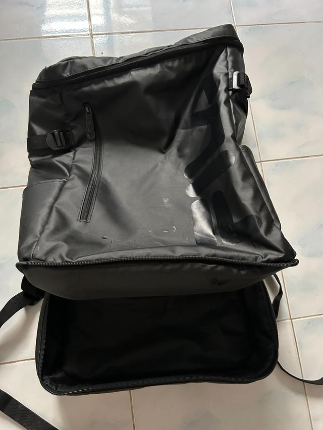 เป้ FILA Square Backpack ของแท้ จุเยอะ 30L มีช่องแยกใส่รองเท้า สภาพใช้งาน (ส่งฟรี!) รูปที่ 5