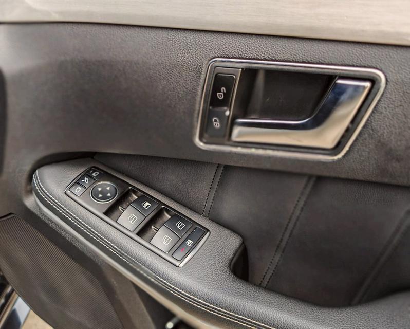 ขาย BENZ E-CLASS E200 CGI   โฉม W212 ปี 2012 13