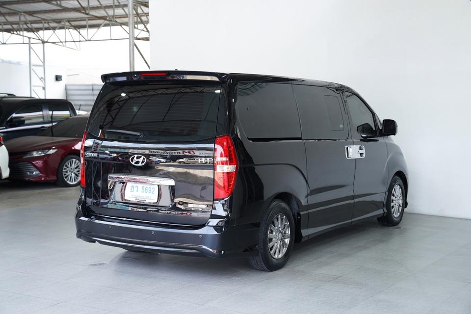HYUNDAI H1 2.5 DELUXE AT ปี 2016