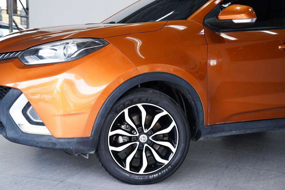 MG GS 2.0 T X AT4WD ปี 2016 จด 2017 สีส้ม ดำ 2