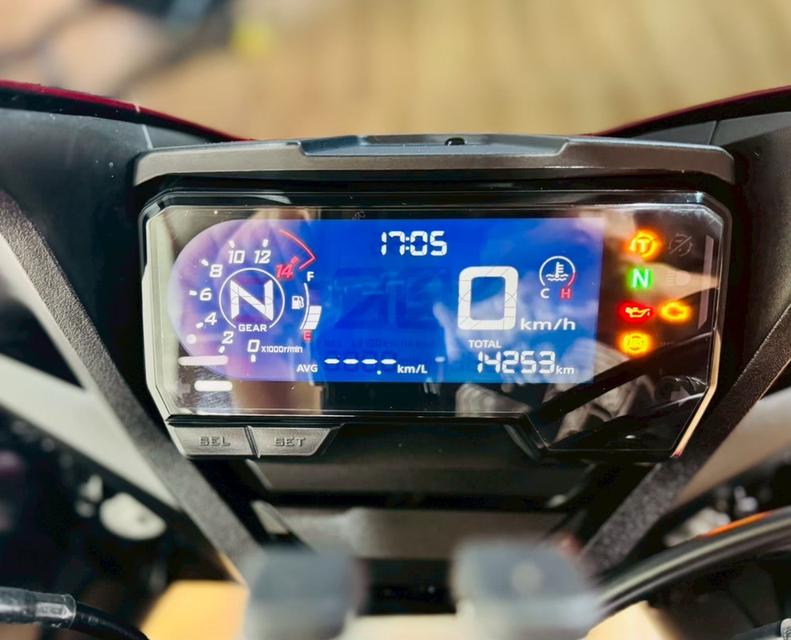 CBR650R 7