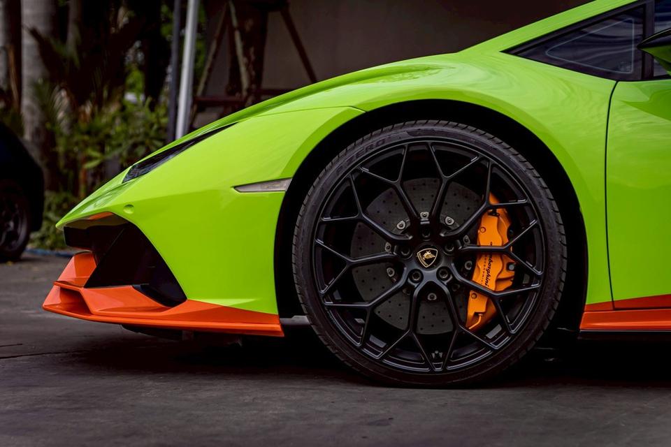 Lamborghini Huracán EVO AWD MY2021📆 ปีผลิต 2020 | 📍ราคาเพียง 19,900,000 บาทRenazzo Warranty ถึงวันที่ 01/02/2026