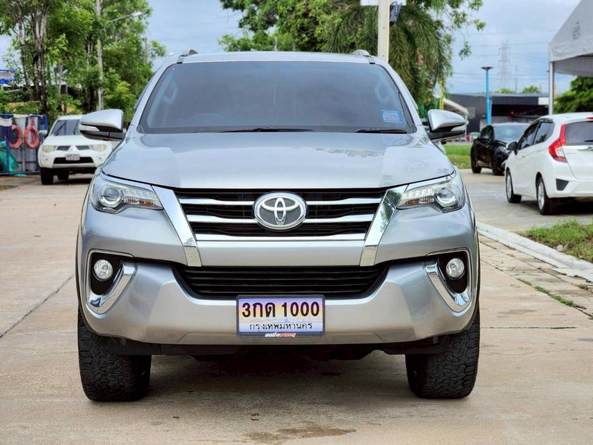 ขาย Toyota Fortuner 2.4V ปี16