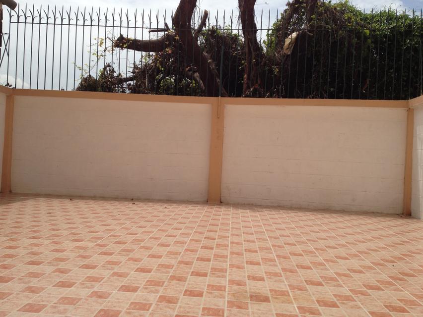 ให้เช่าทาวน์เฮ้าส์ 2 ชั้น 4 ห้องนอน 3 ห้องน้ำ 32 ตร.ว. แอร์ 3 เครื่อง ใกล้ทางด่วนสุขาภิบาล 5 รามอินทรา เพียง 12,000 บาท เหมาะทำโฮมออฟฟิศหรือพักอาศัย 5