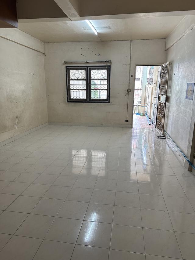 ทาวเฮาส์ 2ชั้น 2ห้องนอน2ห้องน้ำ 1จอดรถ นนทบุรี 10