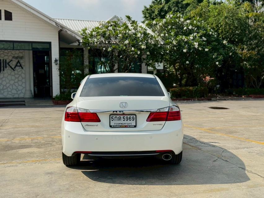 Honda Accord 2.0EL Navi 2016 AT สีขาว รูปที่ 5