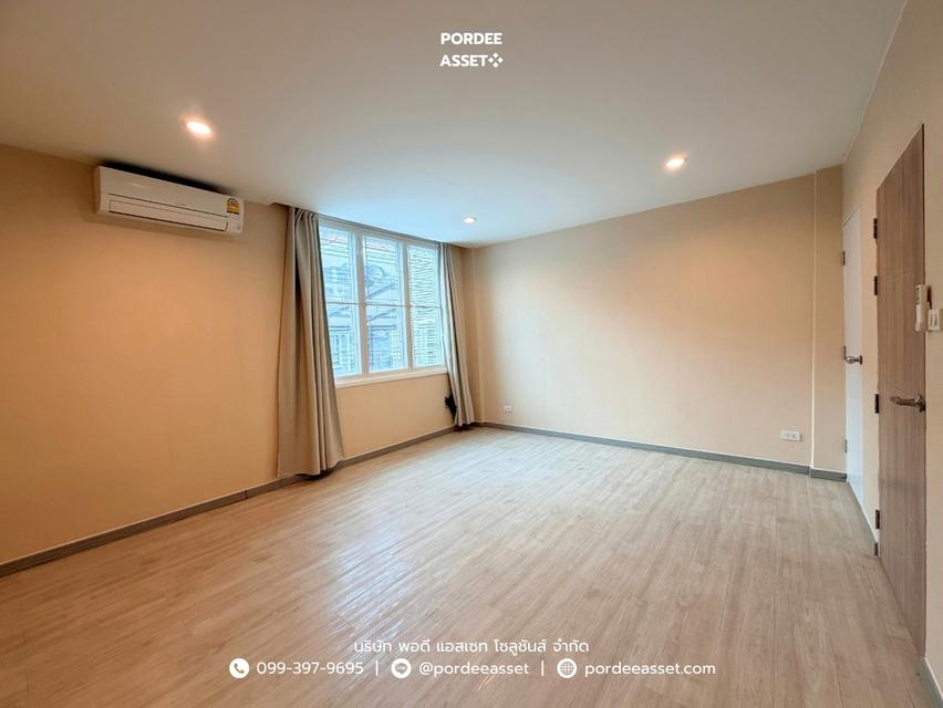 ทาวน์เฮ้าส์ 3 ชั้น ประชาราษฎร์บำเพ็ญ 26 แยก 8 เดินทางสะดวกทั้งรัชดา-ลาดพร้าว สภาพสวยพร้อมอยู่ 5