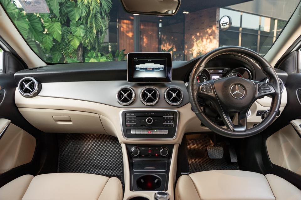 “Mercedes-Benz GLA200 Urban“ Facelift  ปี 2019 รูปที่ 3