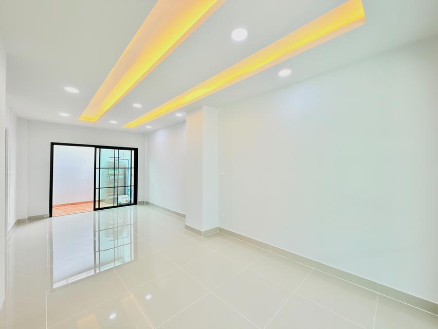 ขายทาวน์เฮ้าส์ หมู่บ้านนริศรา ซ.22 (โทรสอบถามราคา) 7