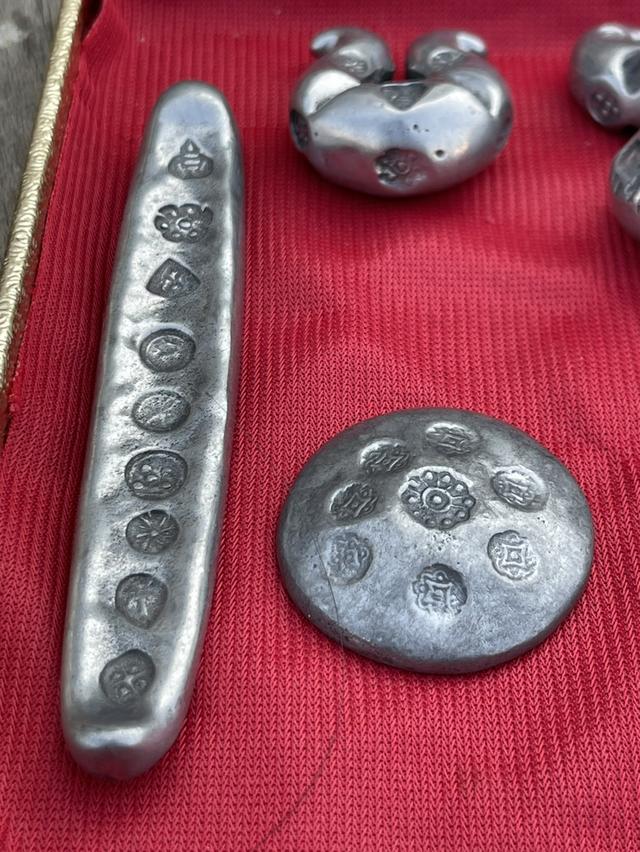 พดด้วงโบราณ พดด้วงเขาควาย พดด้วงทรงแบน เงินรางพดด้วง 2