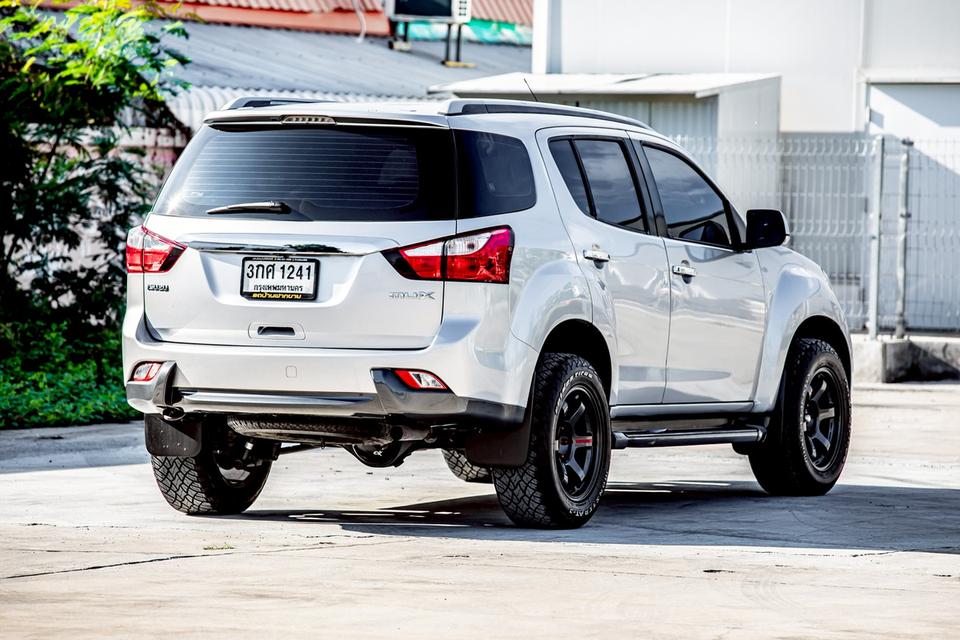 ISUZU Mu-X 2.5 DVD ปี 2014 สีเทา 7