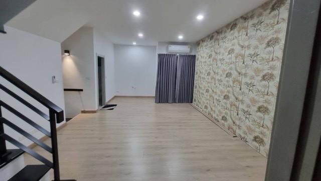 ให้เช่าโฮมออฟฟิศ 4 ชั้น Premium Place เกษตรนวมินทร์ ติดถนนสุคนธสวัสดิ์ เหมาะทำสำนักงาน คลินิกทันตกรรมคลินิกเสริมความงาม 3