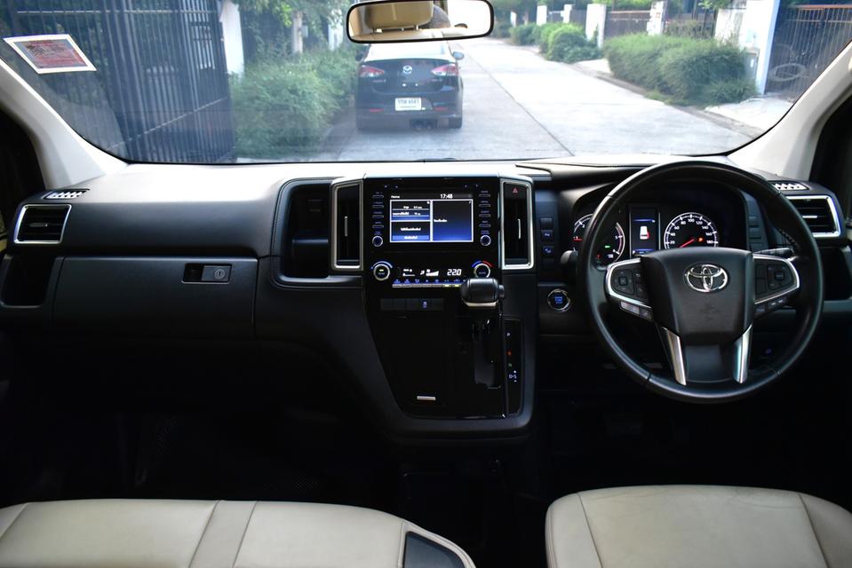 TOYOTA MAJESTY 2.8 Standard 6AT  ปี2020 สีดำ ออโต้ ดีเซล ไมล์ 7x,xxx km 11