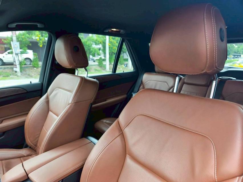 รหัสรถ KPV3833 2018 BENZ GLE-500e  สีดำ 11