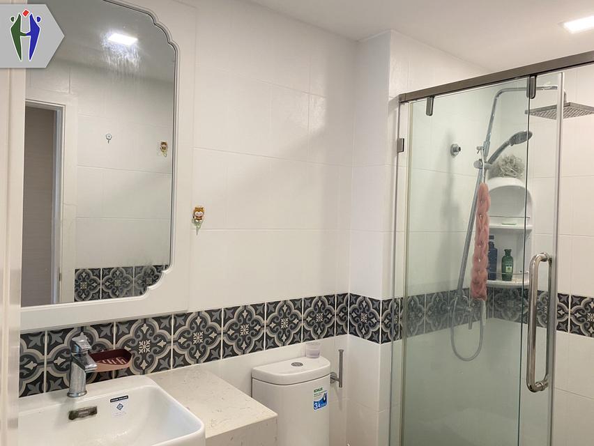 คอนโดให้เช่า 2 ห้องนอน จอมเทียน 20,000  •	ขนาด 72 ตารางเมตร 2 ห้องนอน 2 ห้องน้ำ •	ทีวี, เครื่องปรับอากาศ, ตู้เย็น •	ระเบียง  ครัวยุโรป  •	สระว่ายน้ำแล 12