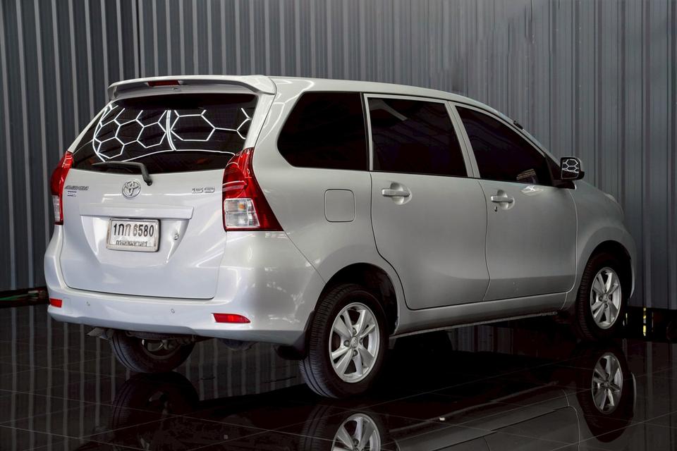 TOYOTA AVANZA 1.5 G AT ปี 2011 จด 2012 สีเทา ไมล์ 46,xxx km.
