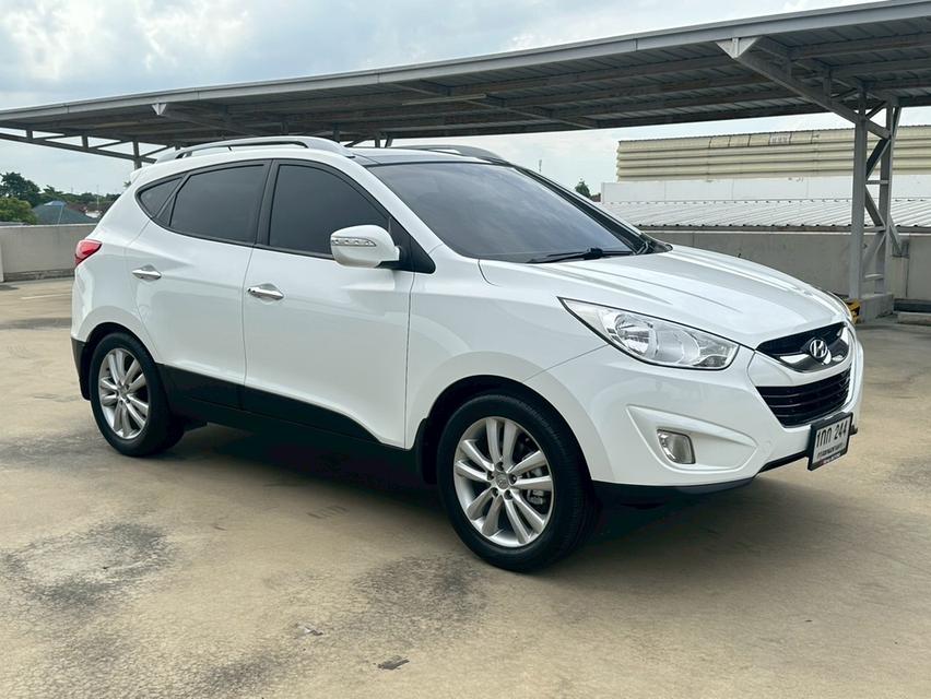 HYUNDAI TUCSON 4WD (IX35)2.0L N/A 6AT Panaromic Glass Roof