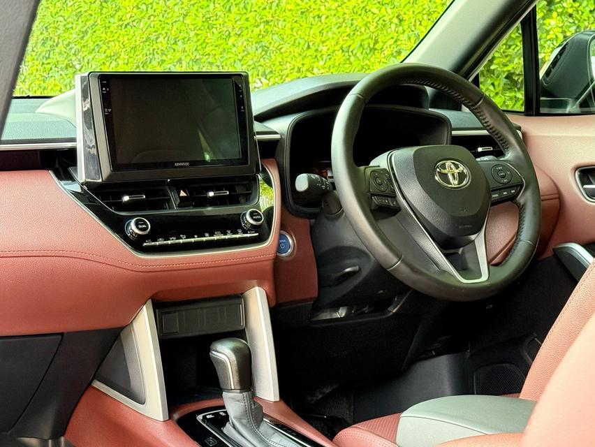 2022 Toyota CROSS HYBRID PREMIUM รถมือเดียวป้ายแดง รถวิ่งน้อย เข้าศูนย์ตามระยะ รถไม่มีอุบัติเหตุครับ รูปที่ 12