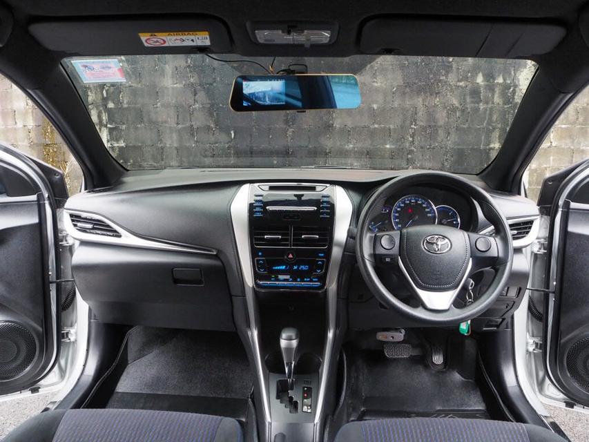 TOYOTA YARIS 1.2 E   ปี 2019 11