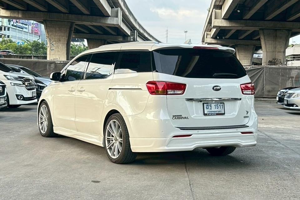 ขายด่วน! Kia Grand Carnival 2.2 LX AT ปี 2017 7