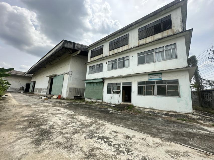 ขายโรงงานพร้อมสำนักงาน 3 ชั้น เนื้อที่ 2-3-82 ไร่ ตำบลอ้อมน้อย อ. กระทุ่มแบน จ. สมุทรสาคร 1