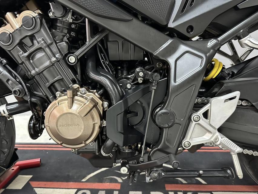ออกรถ 0 บาท CB650R ของแต่งครบ ผ่อนสบาย  10