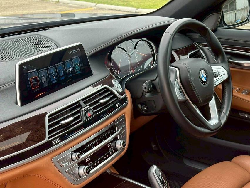 BMW 740Li Pure Excellence (G12) 2016 รถหรูใช้น้อย สวยมากๆ ราคาดีสุดในตลาด 14