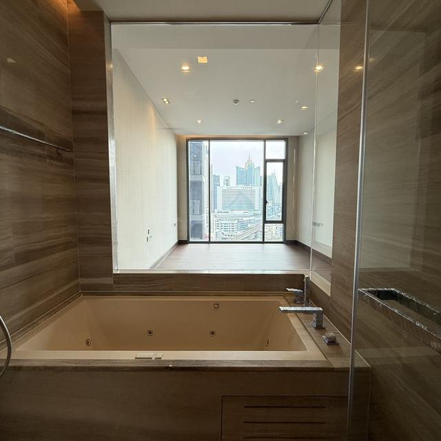 For Rent Q1 Sukhumvit 2beds size 108 sq.m. 15