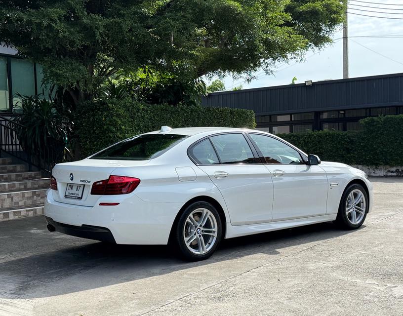 2016 BMW 520D MSPORT LCI รถมือเดียวออกป้ายแดง รถวิ่งน้อย เข้าศูนย์ตามระยะ รถไม่เคยมีอุบัติเหตุครับ