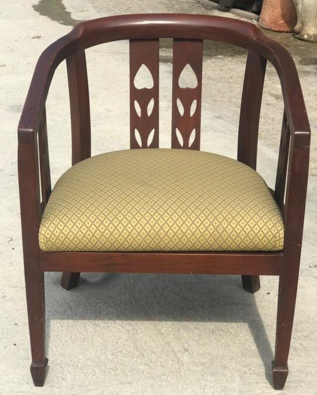 เก้าอี้ไม้สักมีเบาะ